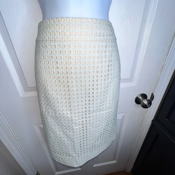 Ann Taylor Petites 2 Green Eyelet Straight Lined Pencil Skirt Suit Classic 2P - Picture 5 of 14